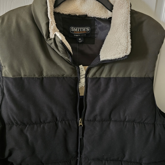 BNWT SMITH Insulated Colorblock Vest - Picture 2 of 8